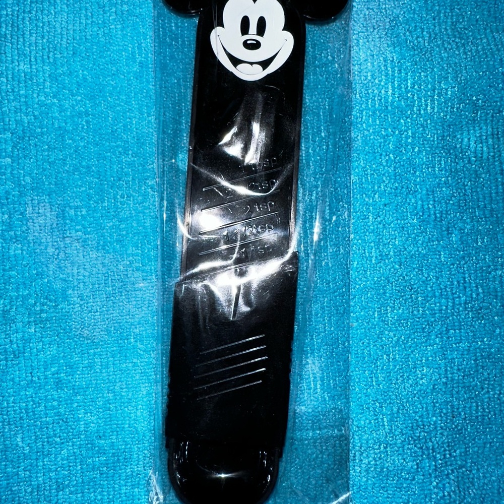 Official Disney Mickey Mouse Adjustable Measuring Spoon Rare, Brand New